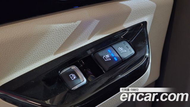 Kia Canival 2023 — photo 19