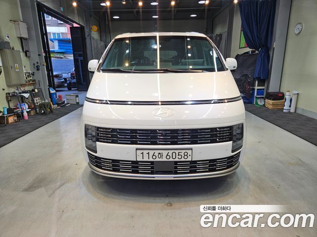 Hyundai Staria 2026 — photo 3