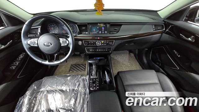 Kia K7 2019 — photo 10