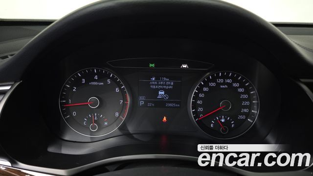 Kia K7 2019 — photo 11