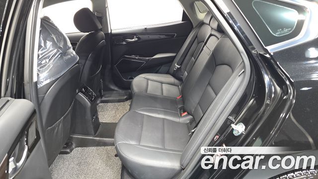Kia K7 2019 — photo 17