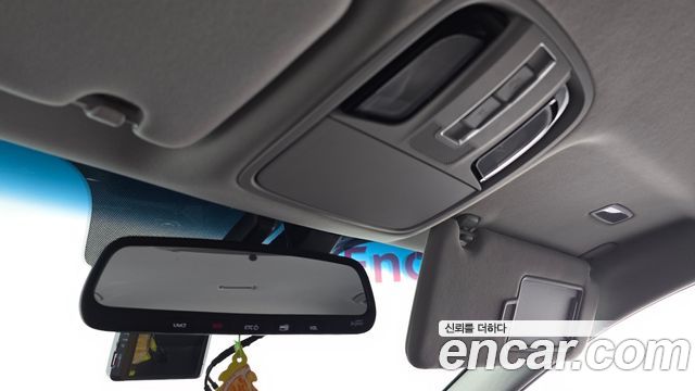Kia K7 2019 — photo 24