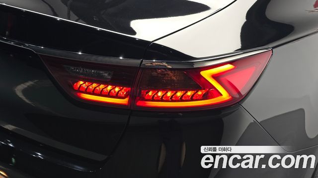 Kia K7 2019 — photo 9