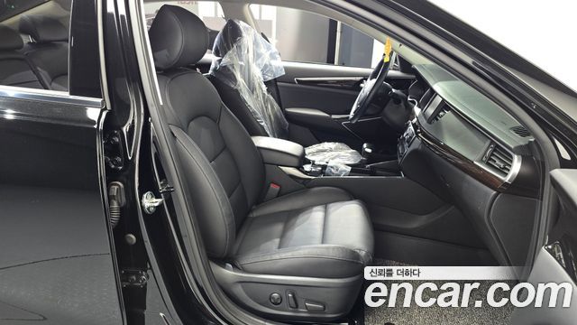 Kia K7 2019 — photo 16