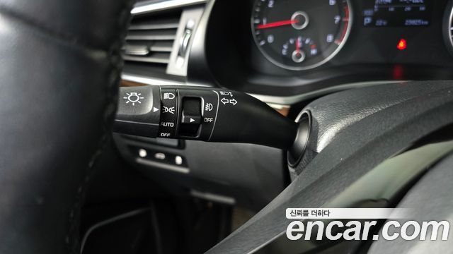 Kia K7 2019 — photo 27