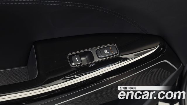 Kia K7 2019 — photo 29