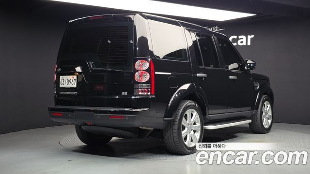 Land Rover Discovery 2016 — photo 2