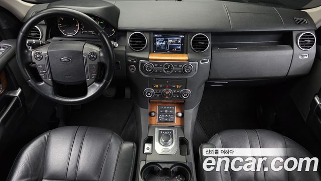 Land Rover Discovery 2016 — photo 7