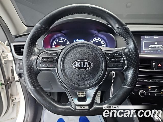 Kia K5 2018 — photo 9