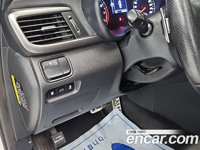 Kia K5 2018 — photo 16