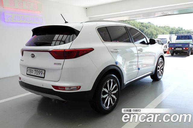 Kia Sportage 2018 — photo 2