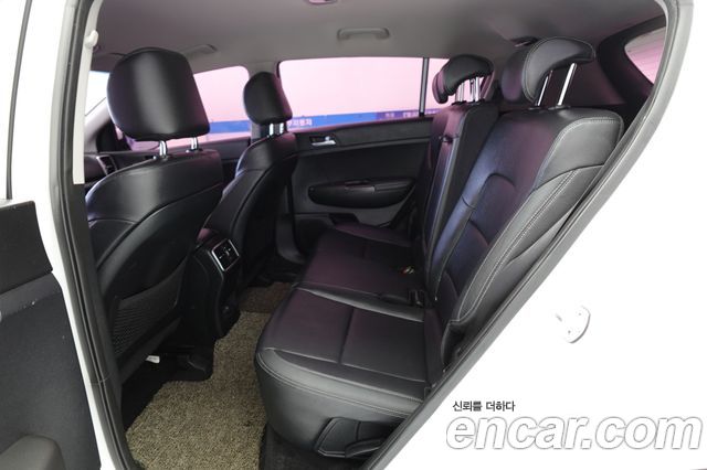 Kia Sportage 2018 — photo 17
