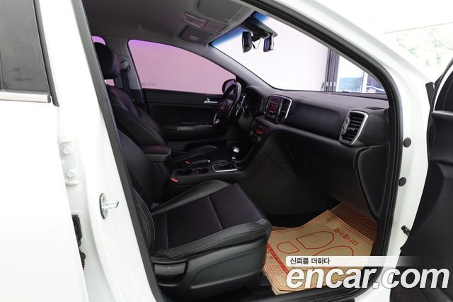 Kia Sportage 2018 — photo 19