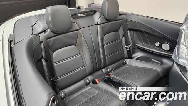 Mercedes-Benz C-Class 2017 — photo 11