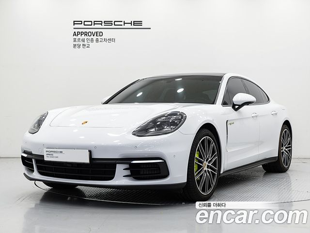 Porsche Panamera 2019 — photo 1