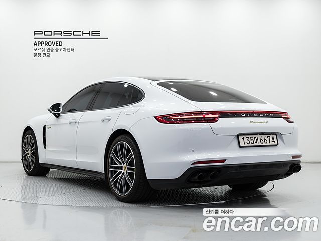 Porsche Panamera 2019 — photo 2