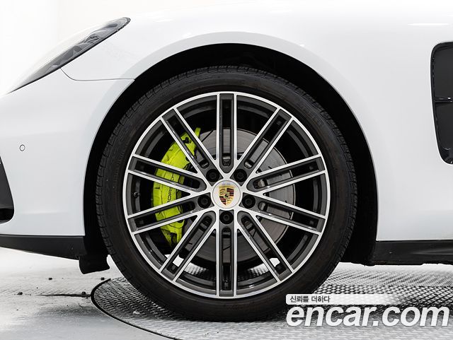 Porsche Panamera 2019 — photo 5