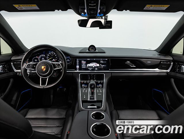 Porsche Panamera 2019 — photo 7