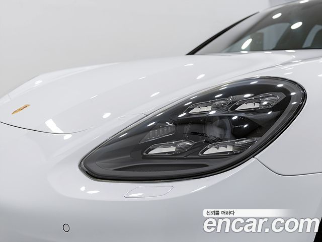 Porsche Panamera 2019 — photo 11