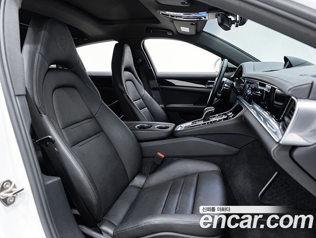 Porsche Panamera 2019 — photo 15