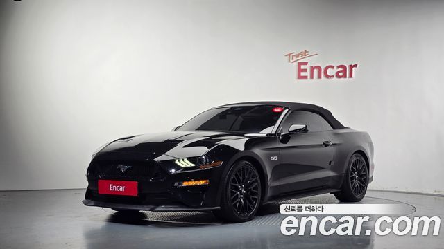 Ford Mustang 2022 — photo 1