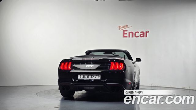 Ford Mustang 2022 — photo 4