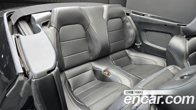 Ford Mustang 2022 — photo 17