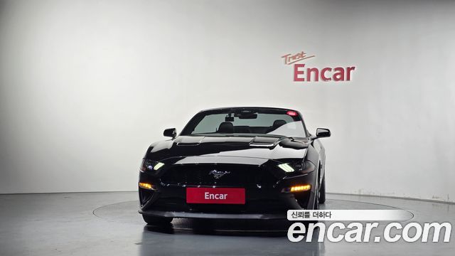 Ford Mustang 2022 — photo 34
