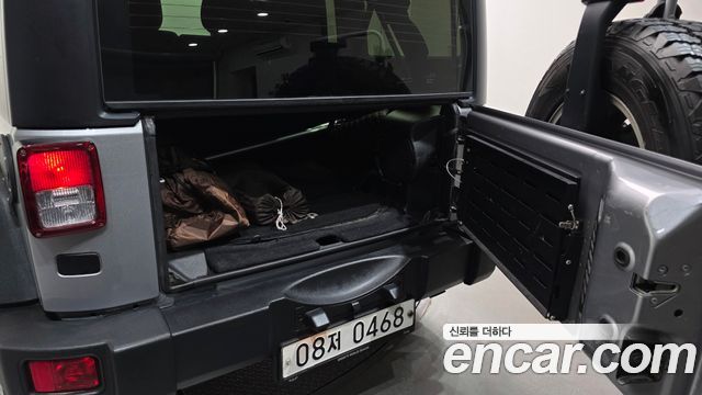 Jeep Wrangler 2013 — photo 20