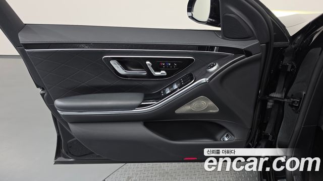 Mercedes-Benz S-Class 2022 — photo 14