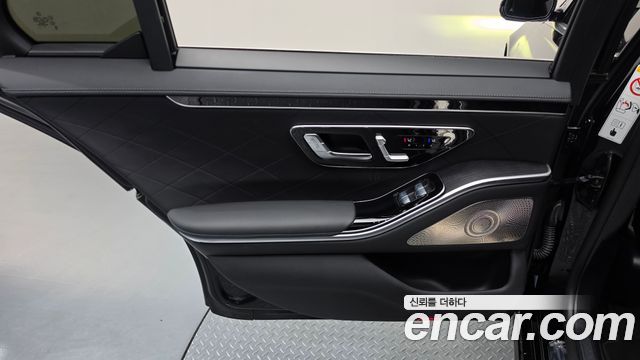 Mercedes-Benz S-Class 2022 — photo 15