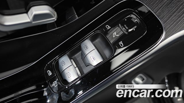 Mercedes-Benz S-Class 2022 — photo 27