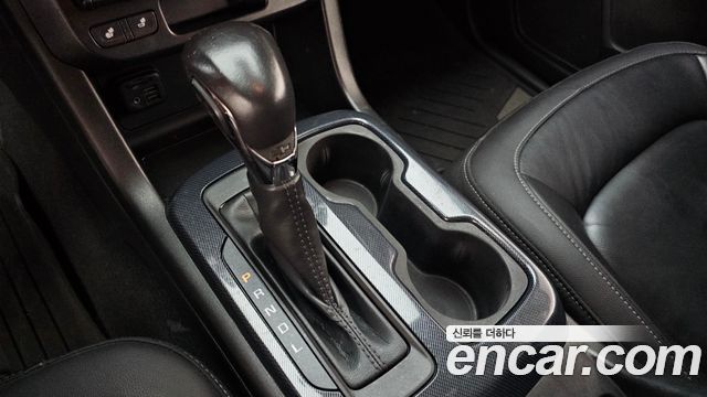 Chevrolet Korea Colorado 2022 — photo 12