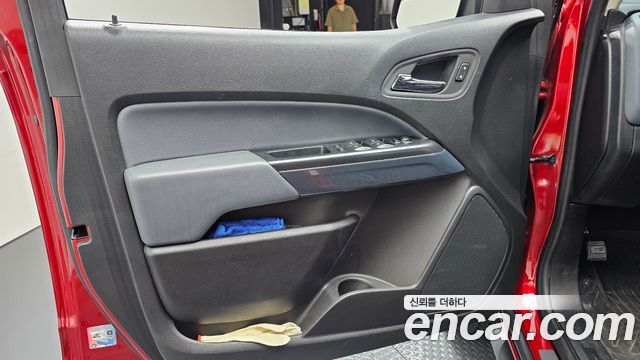 Chevrolet Korea Colorado 2022 — photo 14