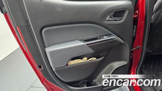 Chevrolet Korea Colorado 2022 — photo 15
