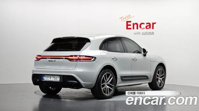 Porsche Macan 2023 — photo 2