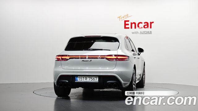 Porsche Macan 2023 — photo 4