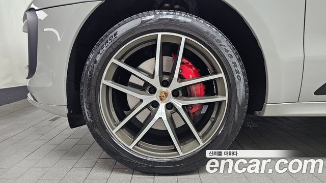 Porsche Macan 2023 — photo 5