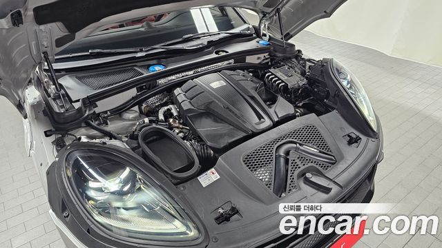Porsche Macan 2023 — photo 6