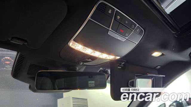 Mercedes-Benz S-Class 2019 — photo 29