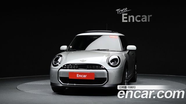 Mini Cooper 2025 — photo 3