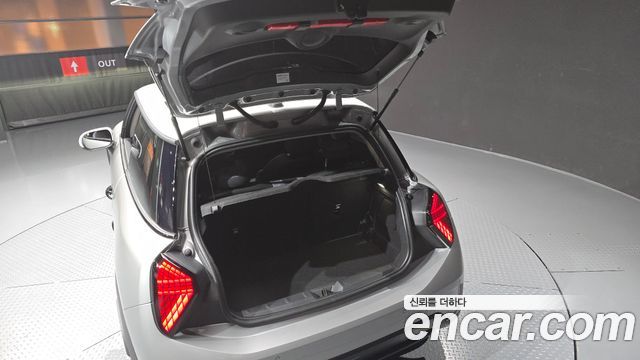 Mini Cooper 2025 — photo 26