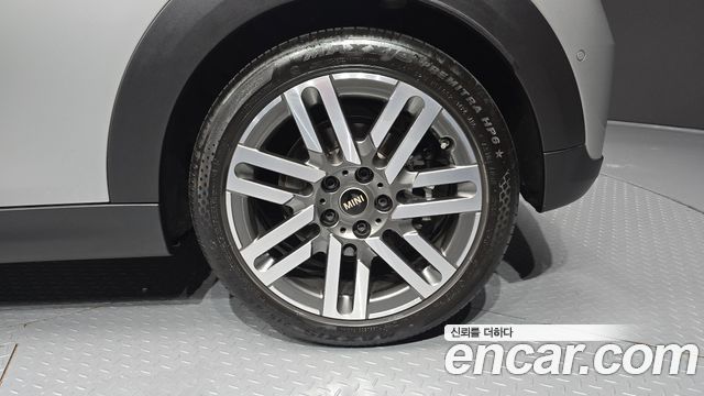 Mini Cooper 2025 — photo 7