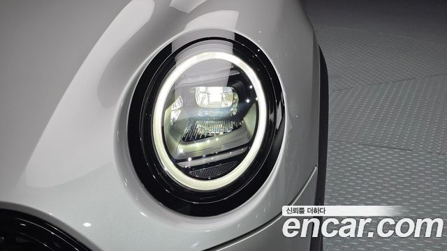 Mini Cooper 2025 — photo 8
