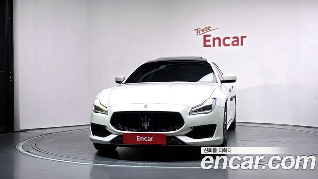 Maserati Quattroporte 2015 — photo 3