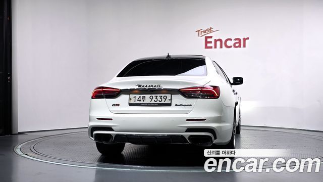 Maserati Quattroporte 2015 — photo 4