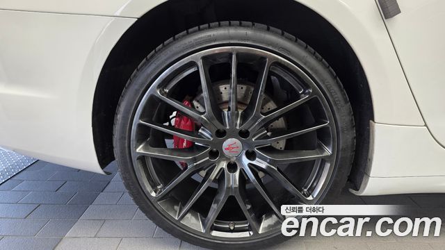 Maserati Quattroporte 2015 — photo 5