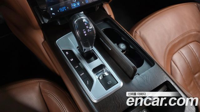 Maserati Quattroporte 2015 — photo 9