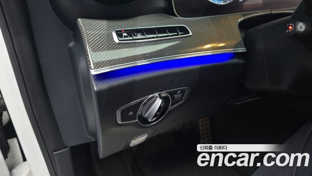 Mercedes-Benz CLS-Class 2019 — photo 20