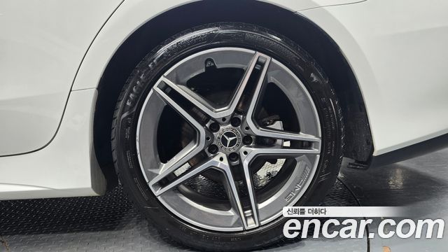 Mercedes-Benz CLS-Class 2019 — photo 7